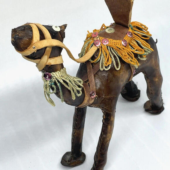Vintage Nativity Figure Camel 7" Leather Wrapped with Saddle Tassels Sequins - Picture 6 of 9